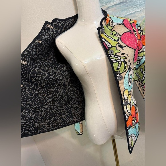 Chico’s Reversible Quilted Floral Embroidered Jacket Size 0 – Bold Boho Artwear - Picture 3 of 7